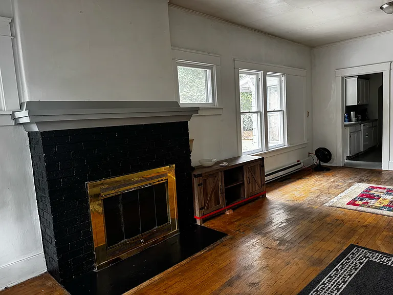 810 NE Michigan St #2 — Photo 3