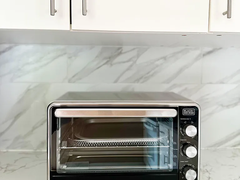 New Stainless Steel 4-Slice Air Fryer Toaster Oven