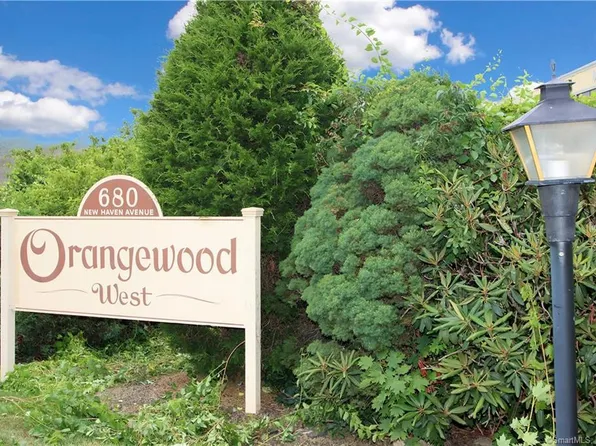 82 Orangewood West #82, Derby, CT 06418