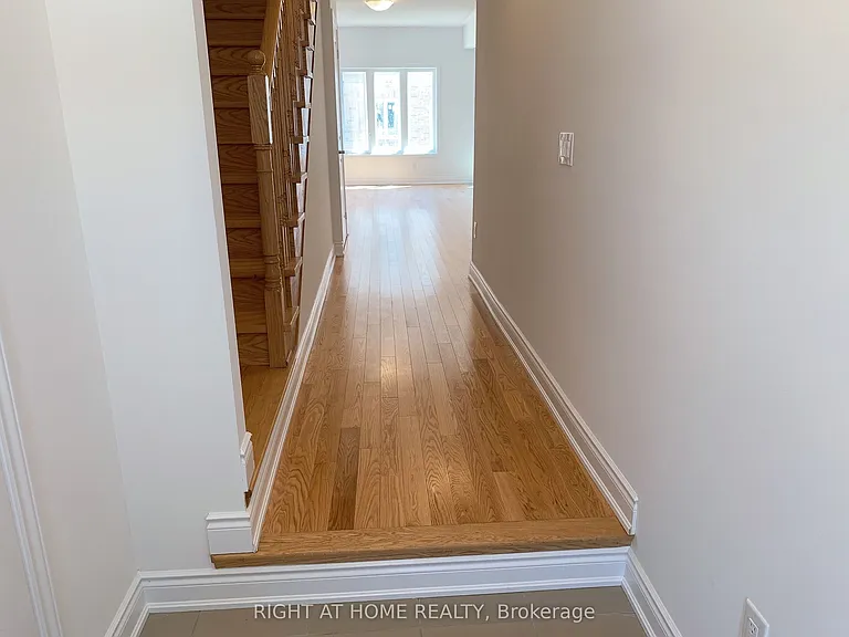 9 Mackenzie St — Photo 3