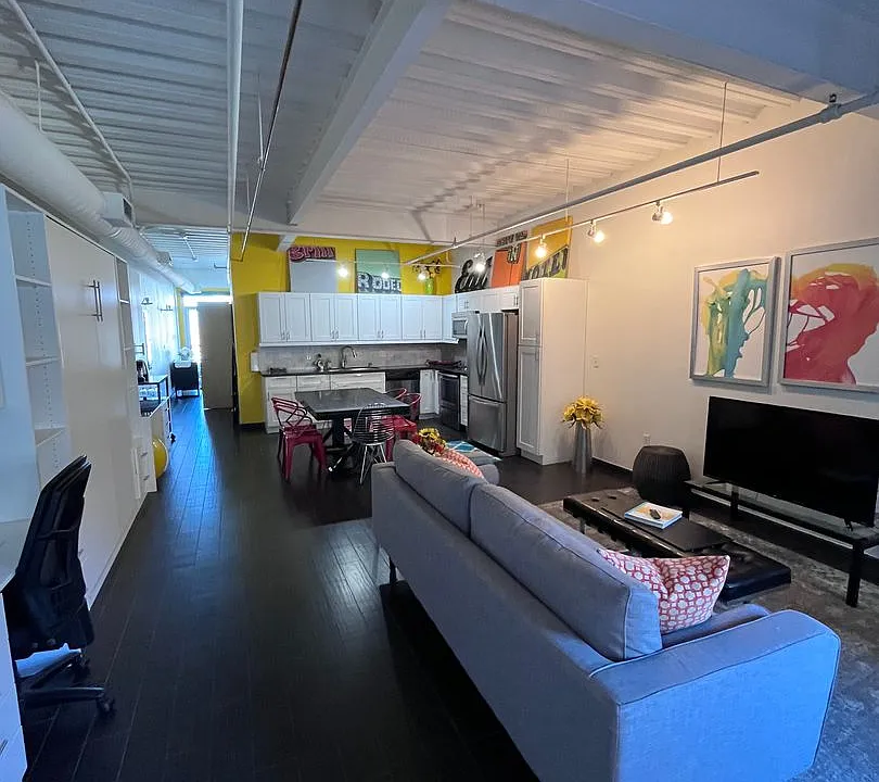 524 Central Ave SW #404