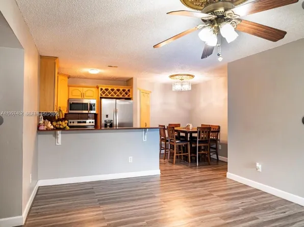 6545 W 27th Ct APT 24-47, Hialeah, FL 33016