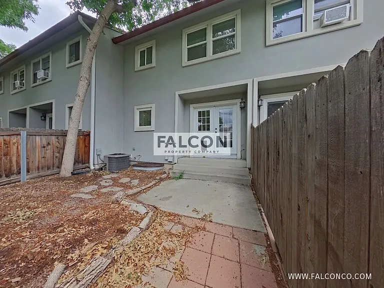 673 Shooks Ln — Photo 22