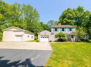 8010 Gi Pkwy, Grosse Ile, MI 48138