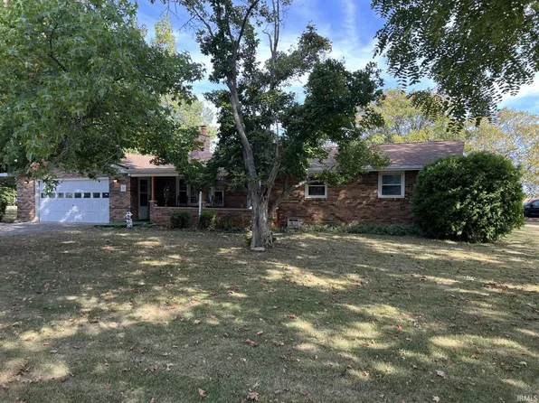 5196 E Maple St, Straughn, IN 47387