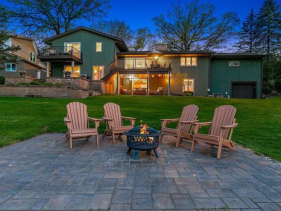 5th image of 9885 Oak Shore Dr