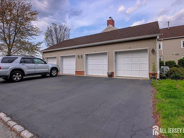 38 Rutland Ln #C — Photo 3