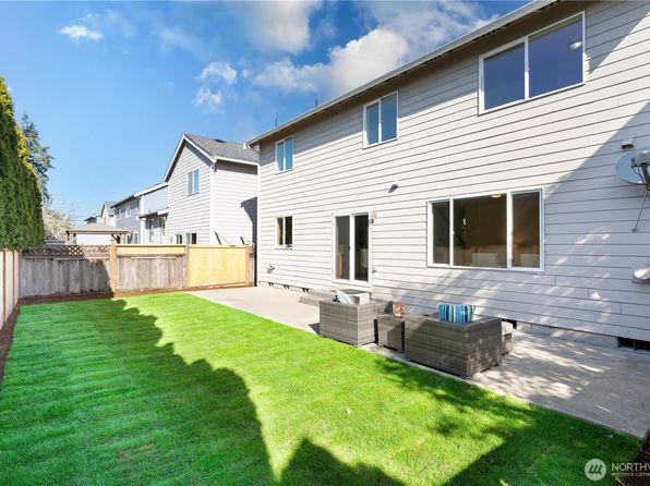 5125 NE 10th Place, Renton, WA 98059