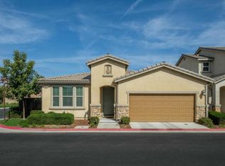 3067 Roche Ln, Clovis, CA 93619