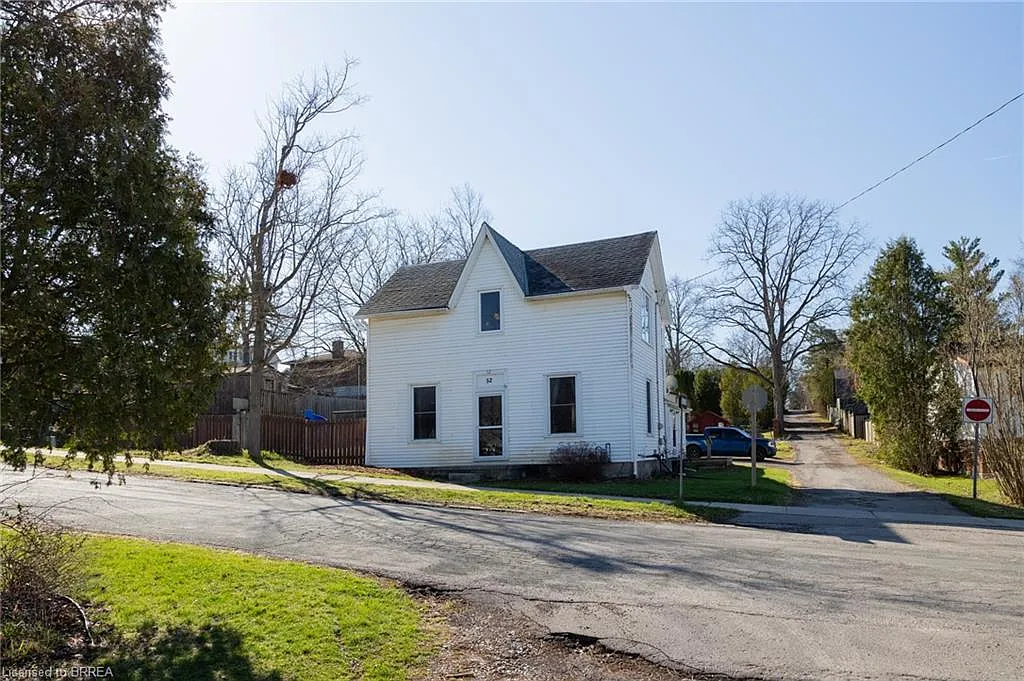52 Temperance St W photo 1
