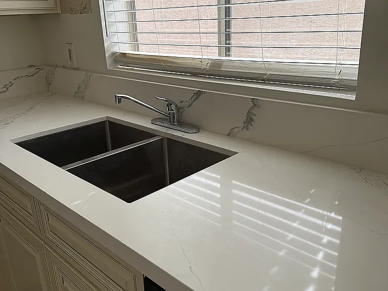 735 N Arrowhead Dr #3 — Photo 8