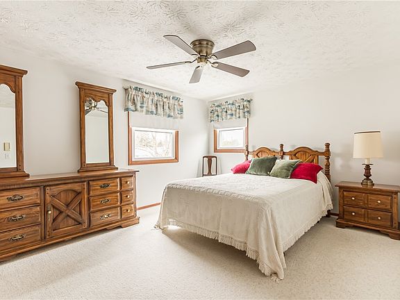 4th image of 278 Rockway Dr