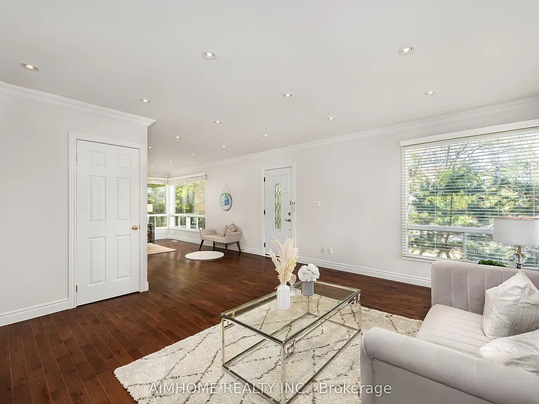 471 Cummer Ave — Photo 4