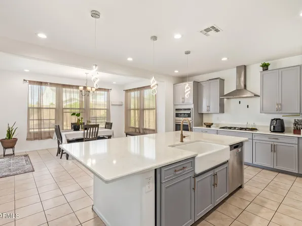 7718 W JONES Avenue, Phoenix, AZ 85043