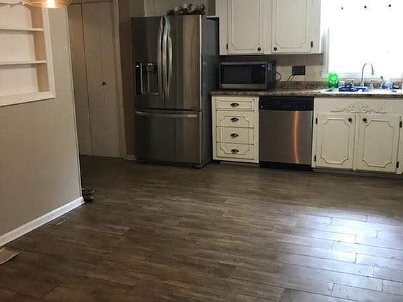 2nd image of 116 Fairway Dr