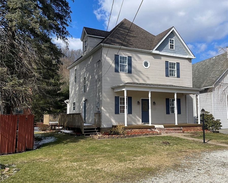 1st image of 224 1st Ave