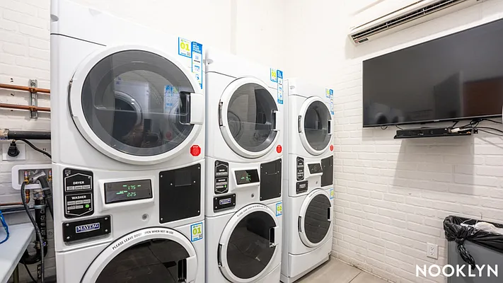 Rented by Nooklyn NYC LLC | media 32