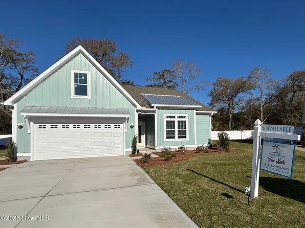 438 Raven Glen Drive, Southport, NC 28461