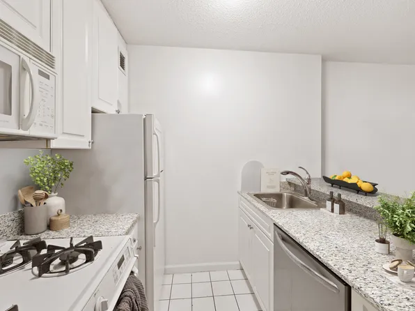 5 East 22nd Street 3F image 3 of 8