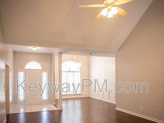2nd image of 798 Osprey Ln