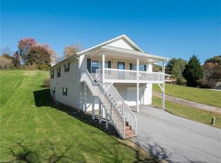 105 Foxioci Cir, Candler, NC 28715