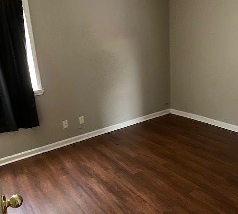 5th image of 408 Center St APT 1