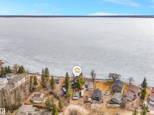 809 8th St, Ross Haven, AB T0E 1A0