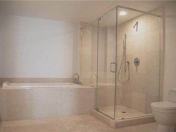5th image of 475 Brickell Ave #2224