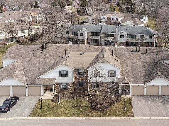 3rd image of 1329 Stratford Dr #2-10-B