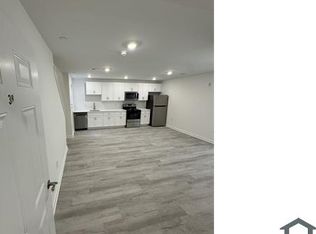 717 N 35th St #5, Philadelphia, PA 19104