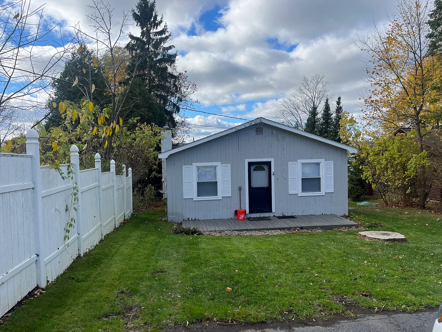 1745 Shady Bend Ln — Photo 3