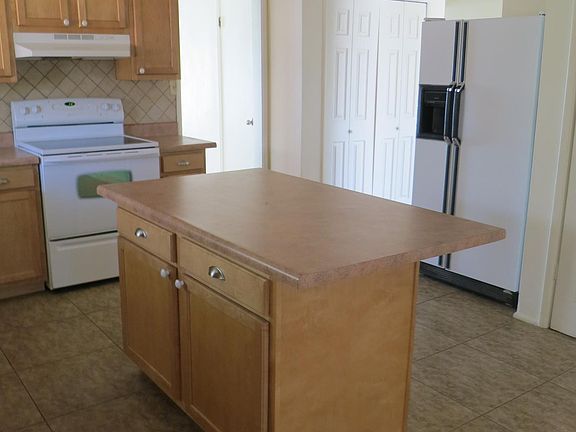 4th image of 6410 N Avenida Manzana