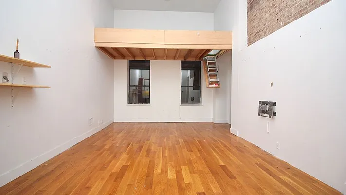 Rented by Nooklyn NYC LLC | media 27