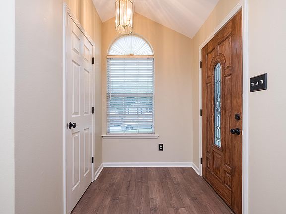 3rd image of 1319 Cherry Brook Dr