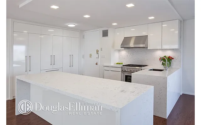 Rented by Douglas Elliman | media 24