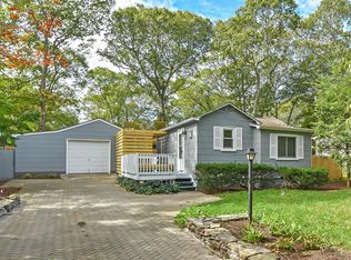 31 East St, Riverhead, NY 11901