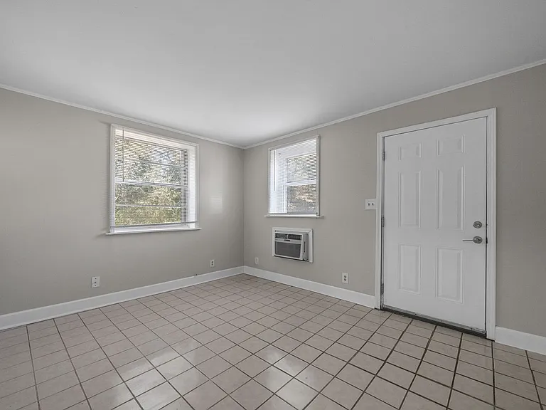 432 Circle Dr — Photo 5