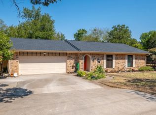 408 Heritage Trl, Granbury, TX 76048