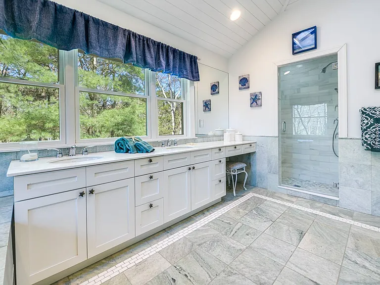 3 Rosebud Ln — Photo 35
