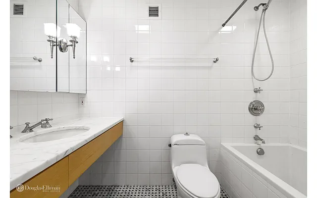 Rented by Douglas Elliman | media 14