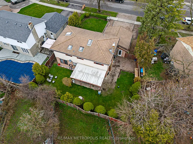 754 Eyer Dr #UPPER — Photo 11