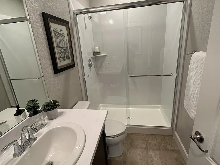 5049 Verona Dr — Photo 16