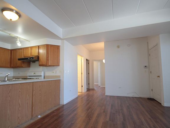 4th image of 2734 S Wentworth Ave APT 517