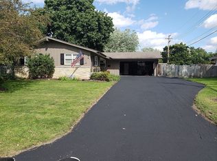 274 Hazel Ln, Hartland, WI 53029