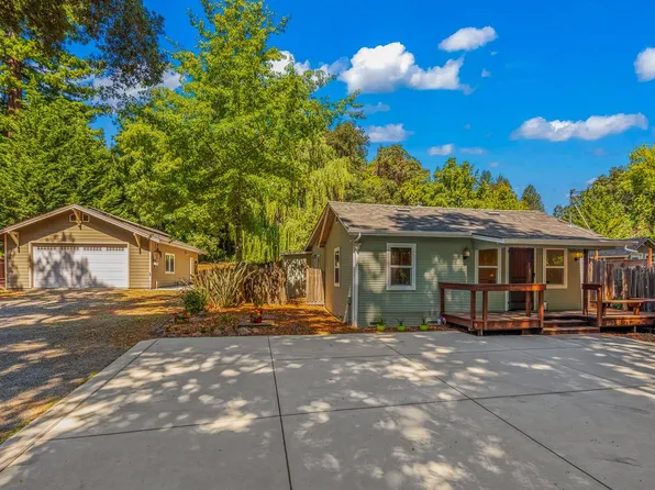 8049 W Zayante Rd, Felton, CA 95018