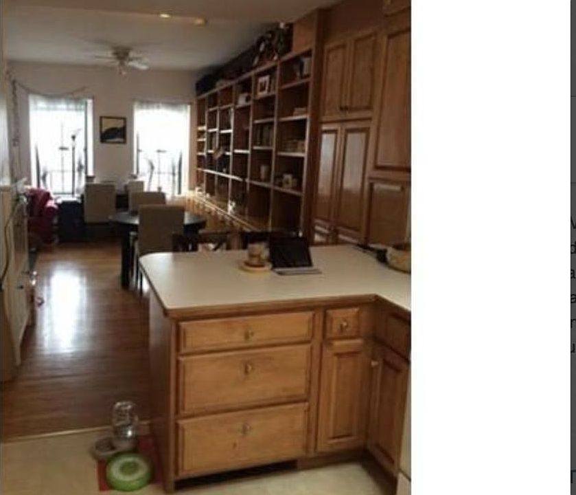 2nd image of 80 W Cedar St #8C