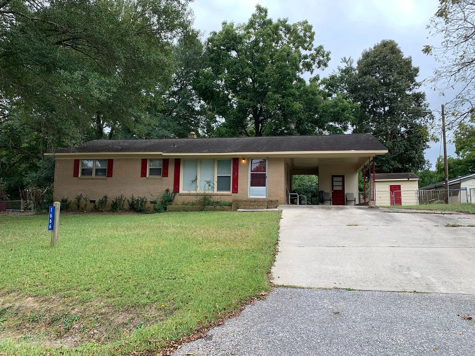 1666 Summit Ave. - 1666* — Photo 2