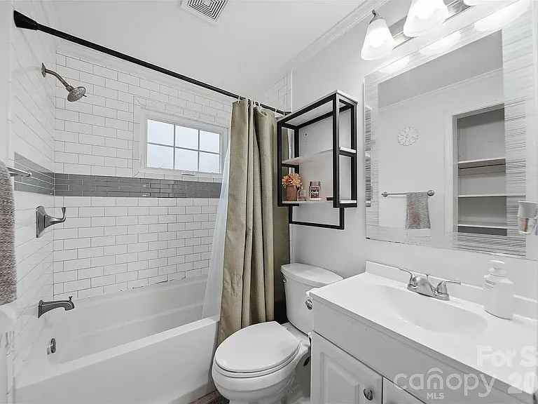 3526 16th St NE — Photo 13