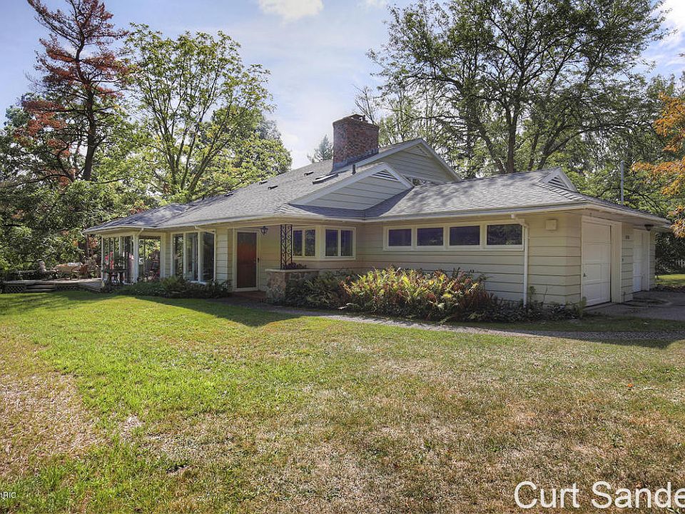 1st image of 3450 Bayberry Dr NW
