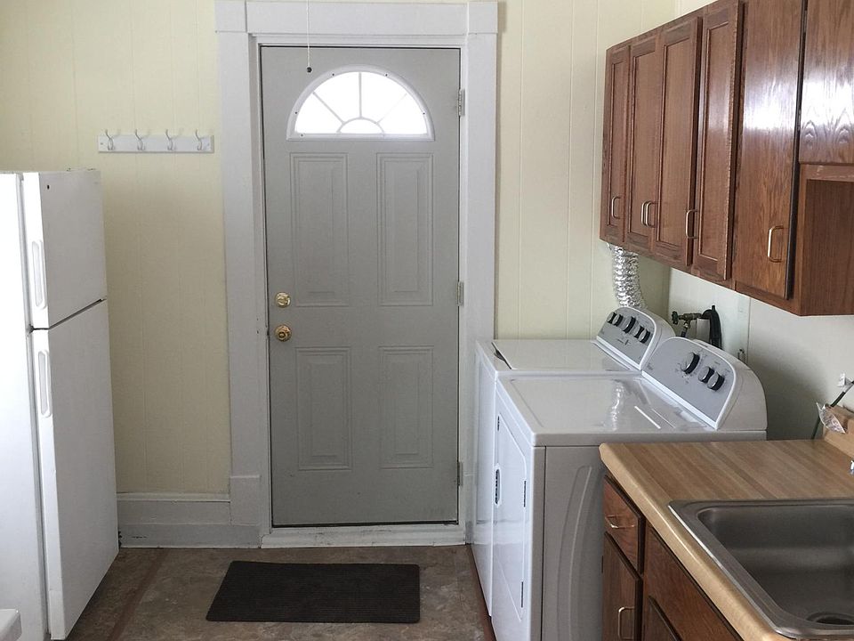 1st image of 602 Main St APT C